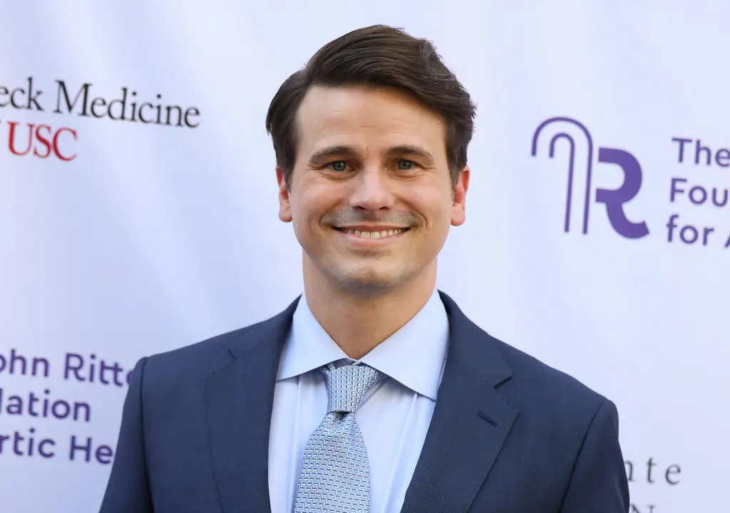Jason Ritter Opens Up About Unexpected Type 1 Diabetes Diagnosis