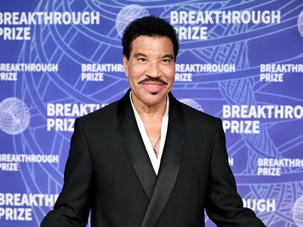 Lionel Richie Cancels Earth, Wind & Fire Tour Dates Due to AFib